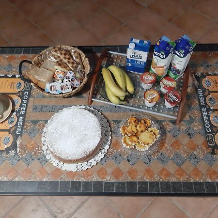 Bed and Breakfast L'Aura Uri Esterno foto